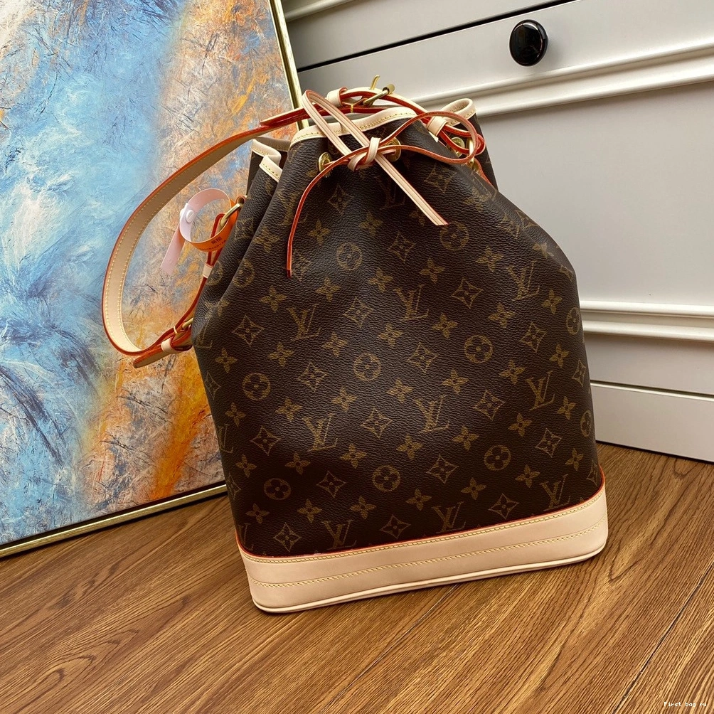 First bag ru VUITTON NOÉ LOUIS 0717